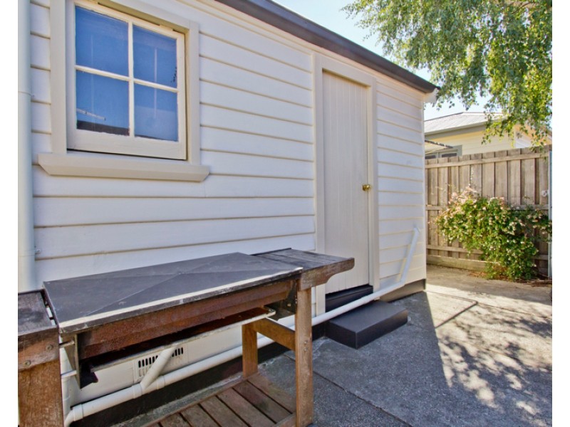 1/10 Winston Street, Mowbray TAS 7248