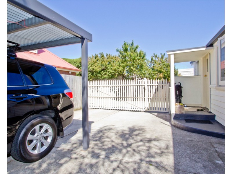 1/10 Winston Street, Mowbray TAS 7248