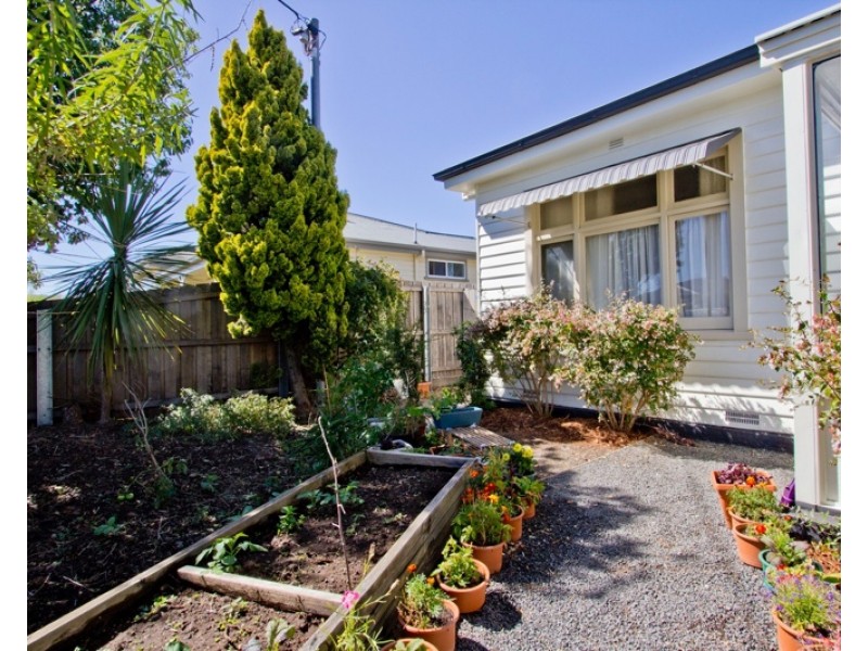 1/10 Winston Street, Mowbray TAS 7248