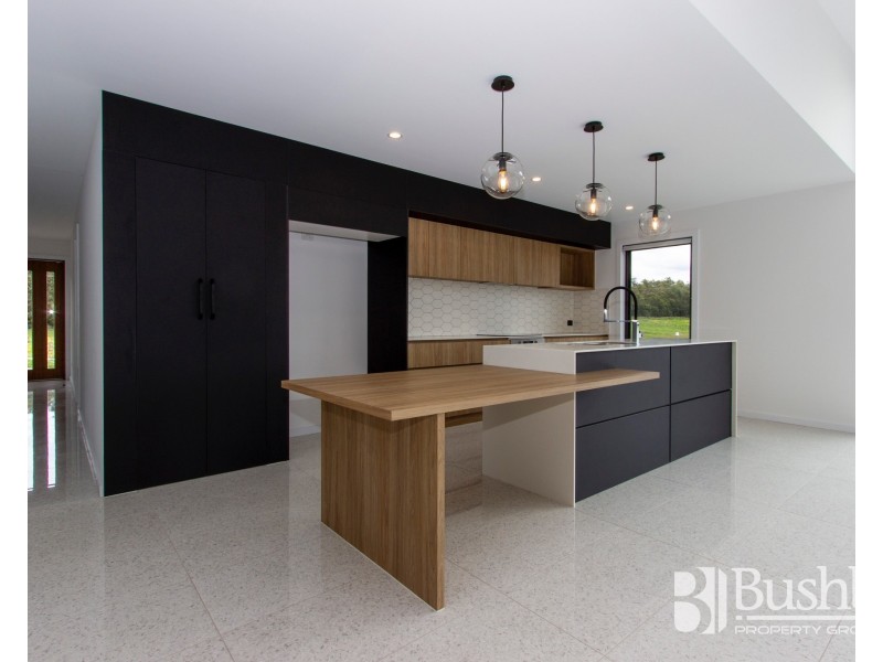 18 Lakeside Drive, Kings Meadows TAS 7249