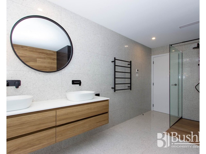 18 Lakeside Drive, Kings Meadows TAS 7249