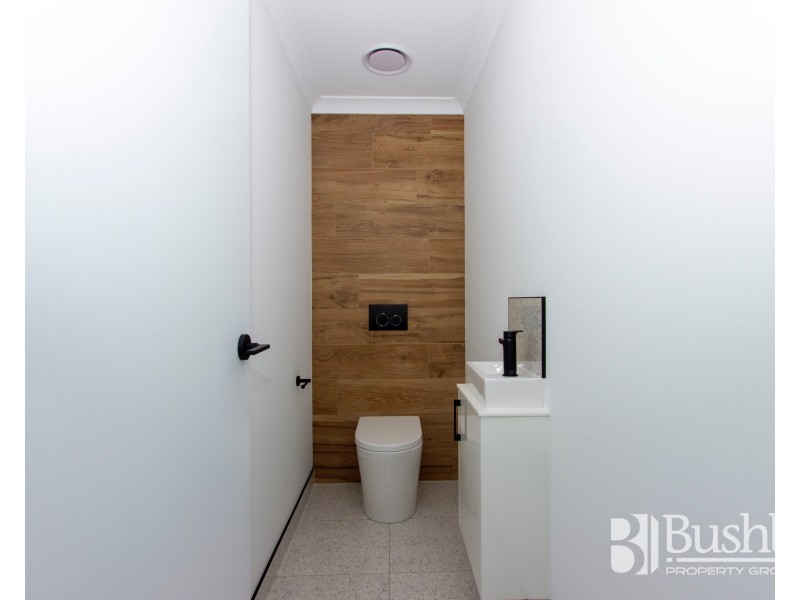 18 Lakeside Drive, Kings Meadows TAS 7249