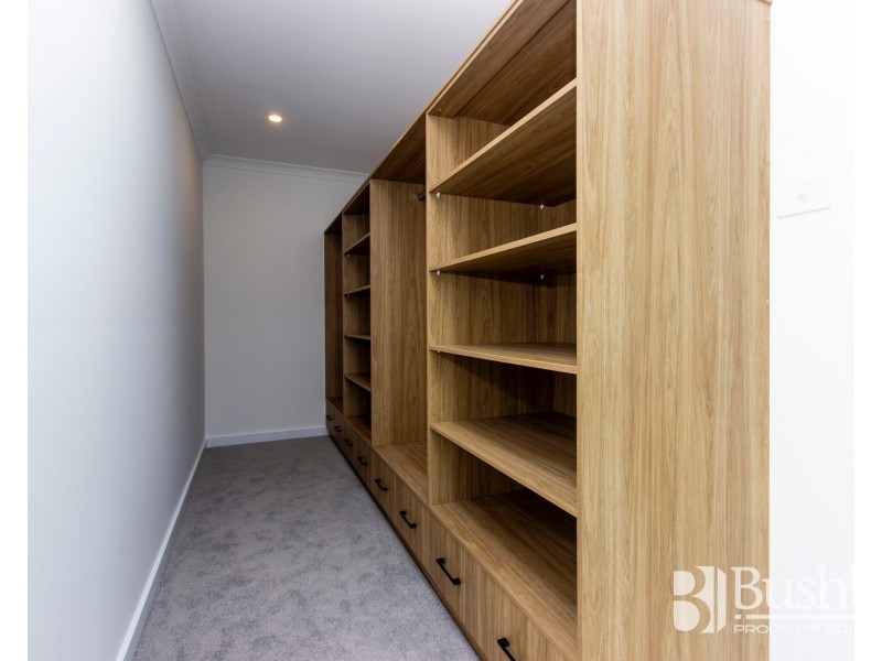 18 Lakeside Drive, Kings Meadows TAS 7249