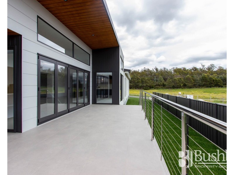 18 Lakeside Drive, Kings Meadows TAS 7249