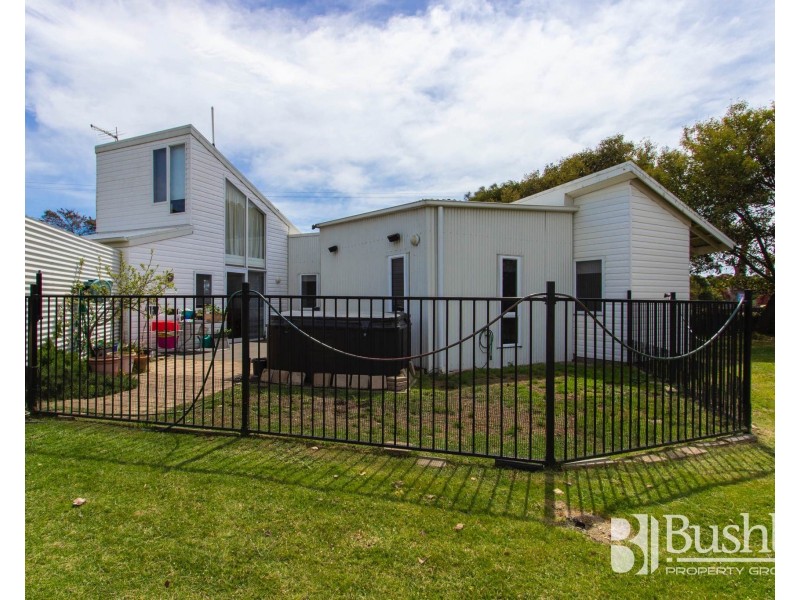 34 Gunn Parade, Low Head TAS 7253