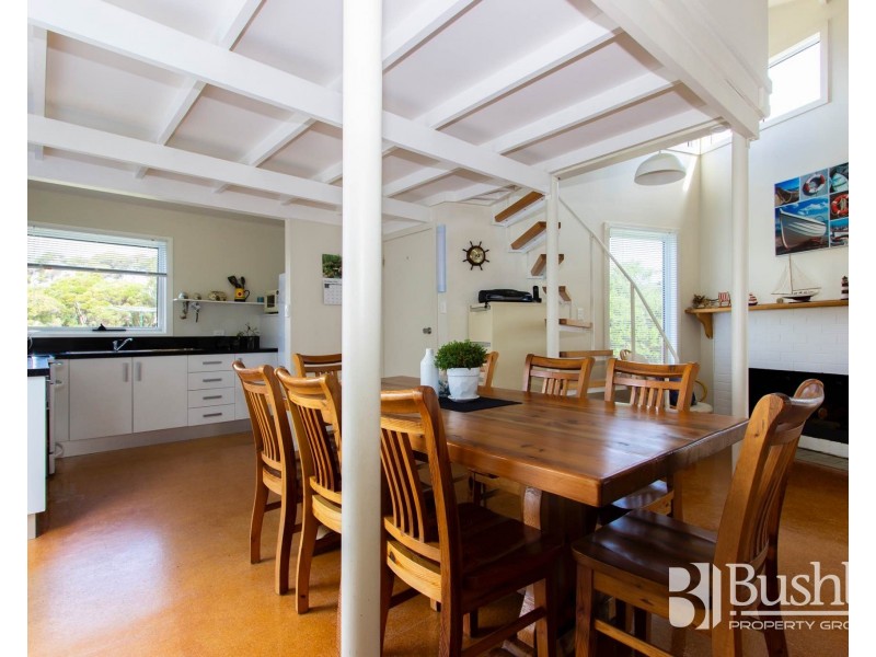 34 Gunn Parade, Low Head TAS 7253