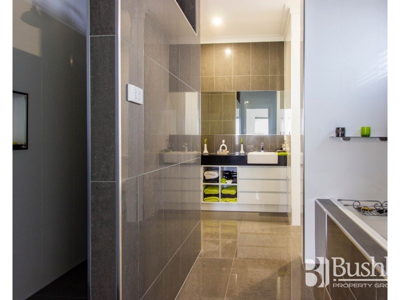 11 Lawrence Street, George Town TAS 7253