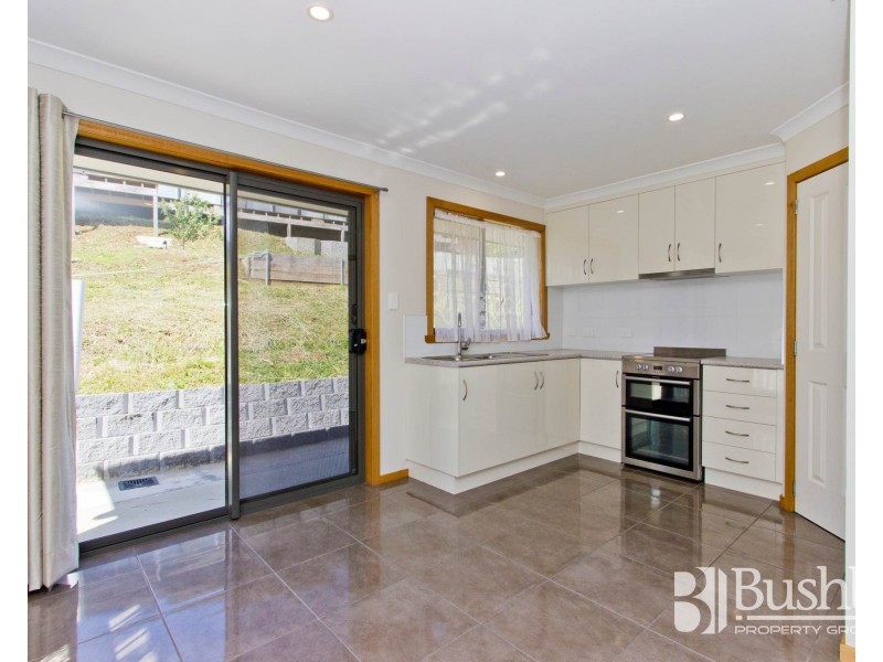 9 Ford Court, Newnham TAS 7248