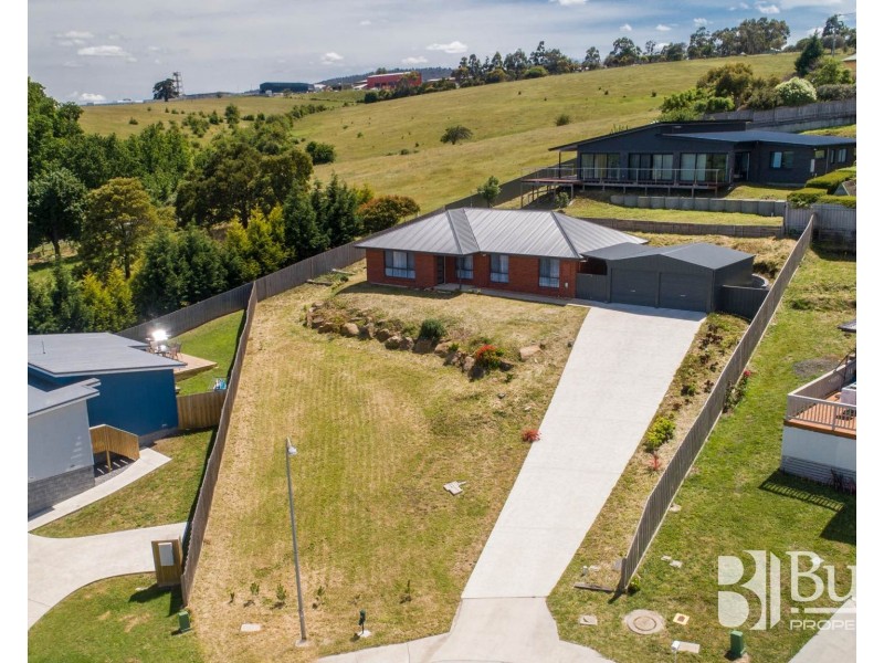 9 Ford Court, Newnham TAS 7248