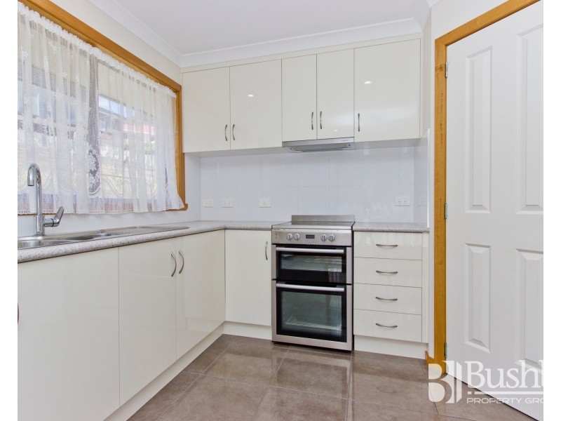 9 Ford Court, Newnham TAS 7248