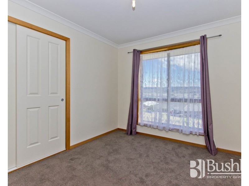 9 Ford Court, Newnham TAS 7248