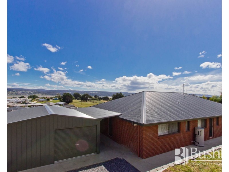9 Ford Court, Newnham TAS 7248