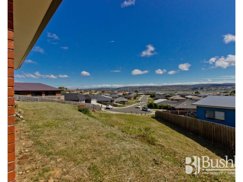 9 Ford Court, Newnham TAS 7248