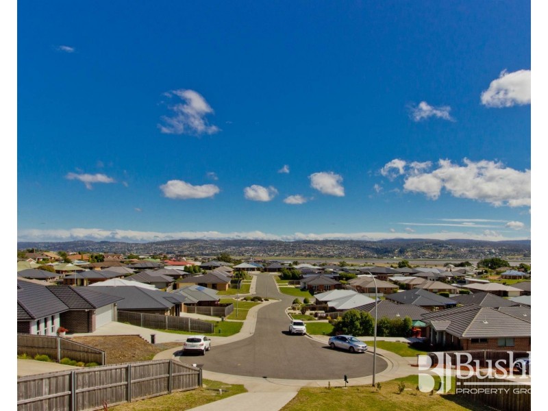 9 Ford Court, Newnham TAS 7248