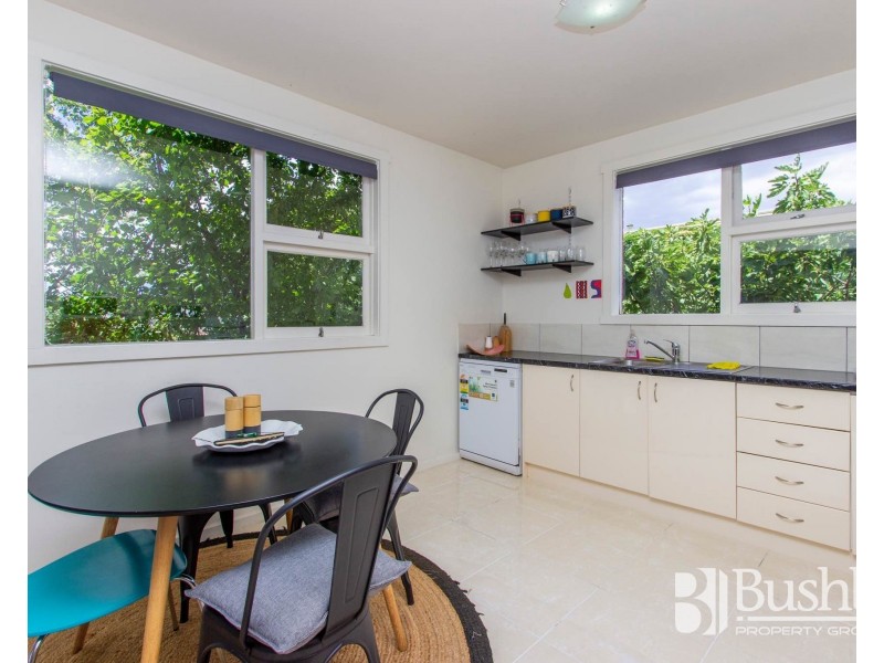 2/9a Hillside Crescent, West Launceston TAS 7250