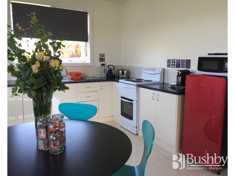 2/9a Hillside Crescent, West Launceston TAS 7250
