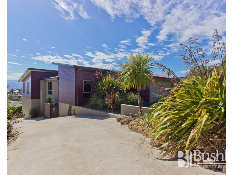 12 Clearview Avenue, Trevallyn TAS 7250