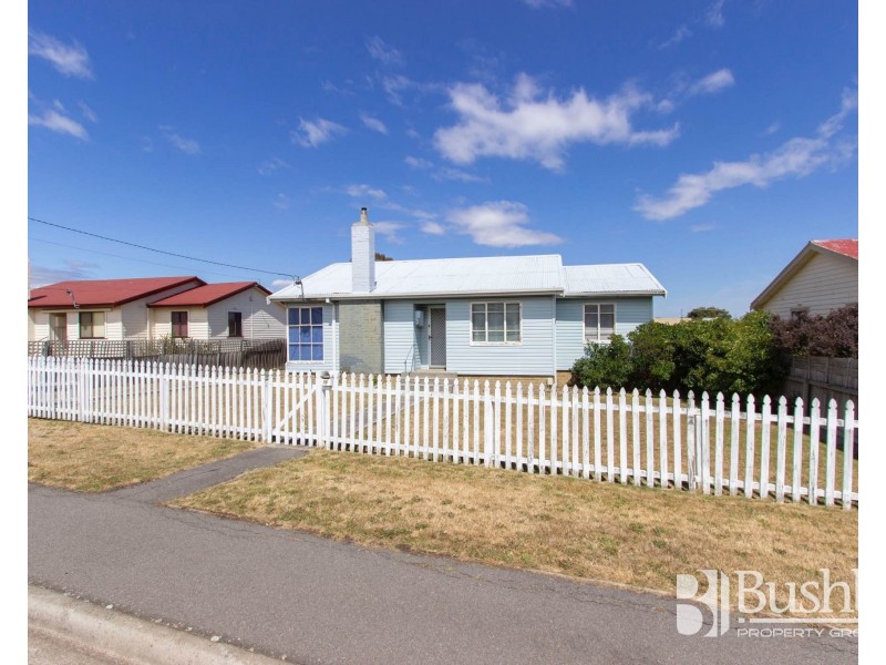 16 Box Street, Mayfield TAS 7248