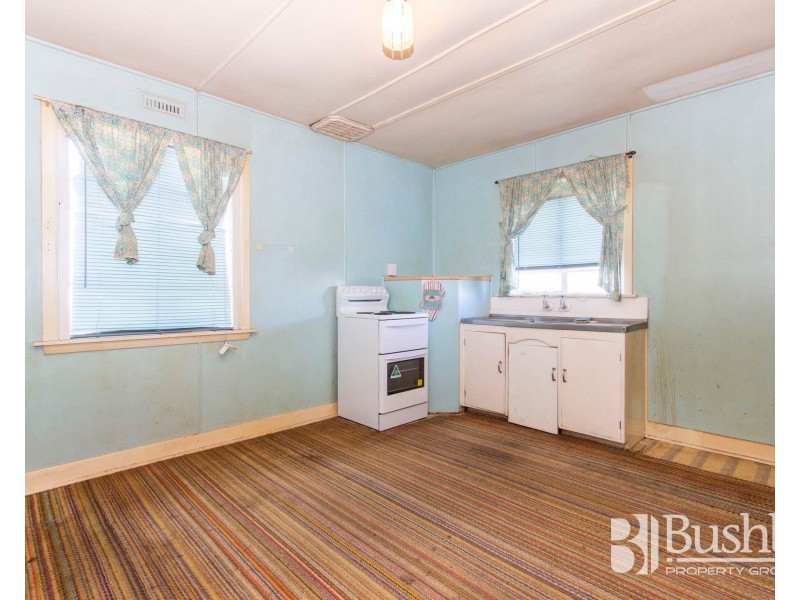 16 Box Street, Mayfield TAS 7248