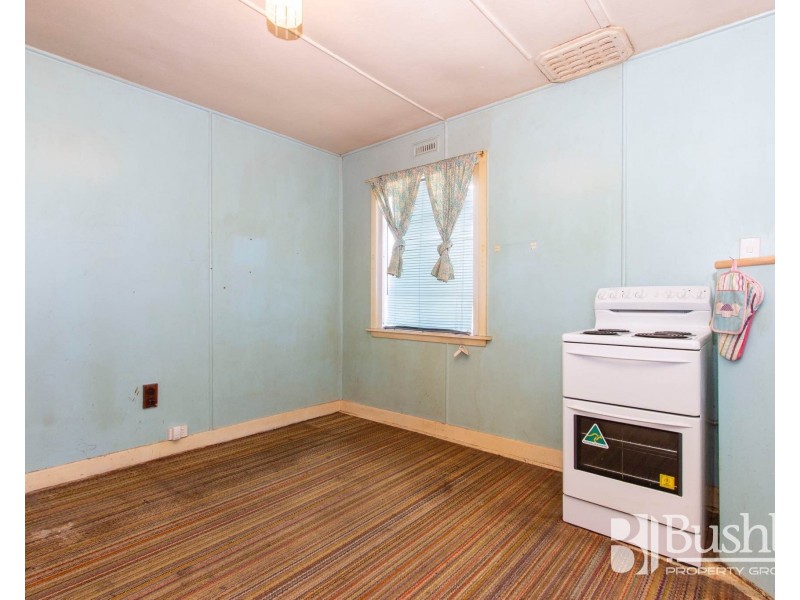 16 Box Street, Mayfield TAS 7248