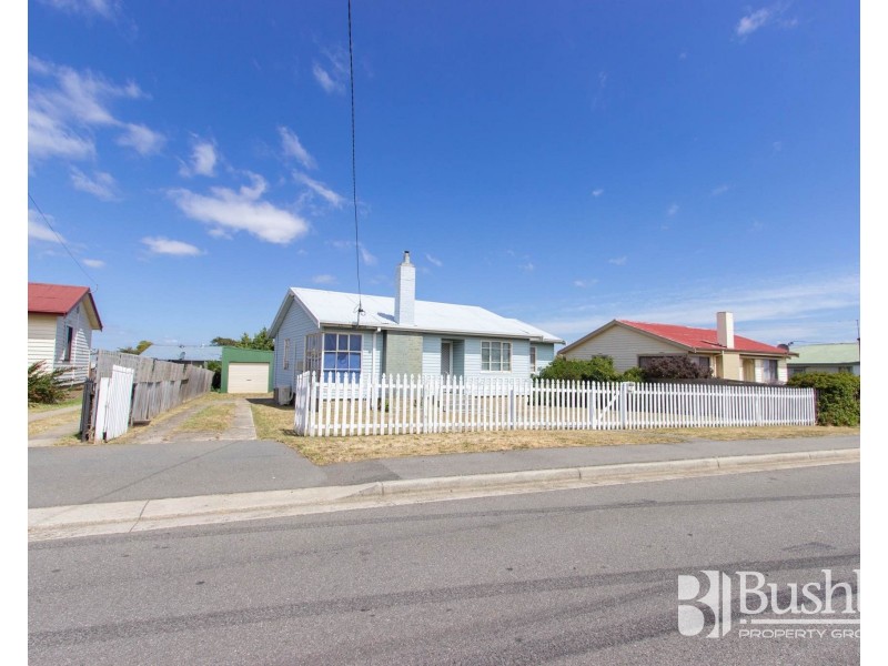 16 Box Street, Mayfield TAS 7248