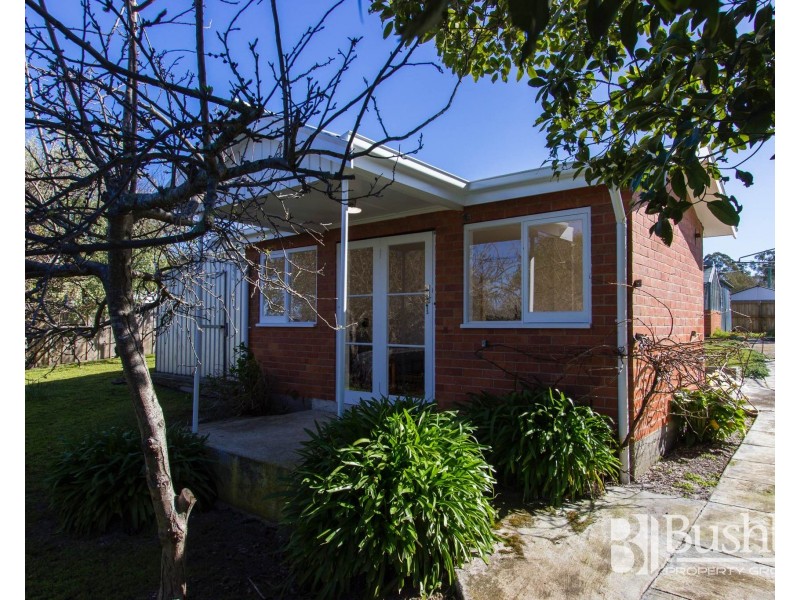 1 Taroona Street, Gravelly Beach TAS 7276