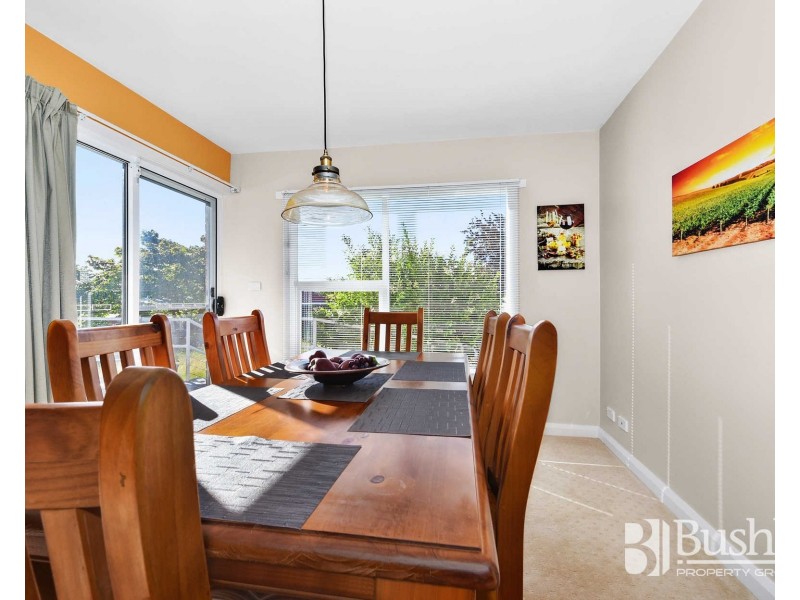 25 Helenwood Grove, Newnham TAS 7248