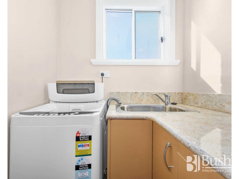 25 Helenwood Grove, Newnham TAS 7248