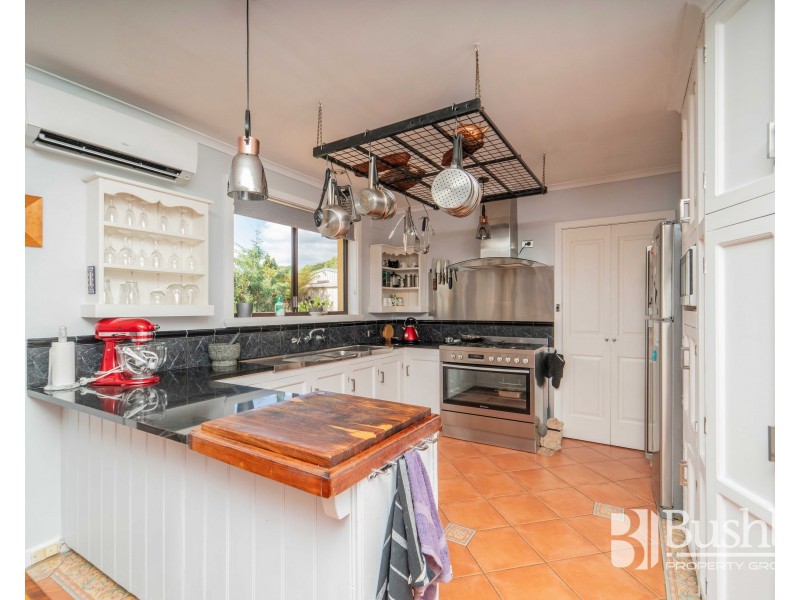 6 Mallard Place, Newnham TAS 7248