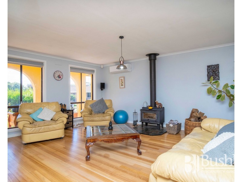 6 Mallard Place, Newnham TAS 7248