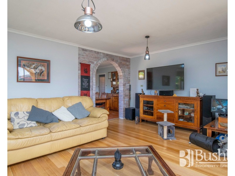 6 Mallard Place, Newnham TAS 7248