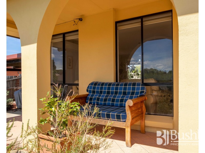 6 Mallard Place, Newnham TAS 7248