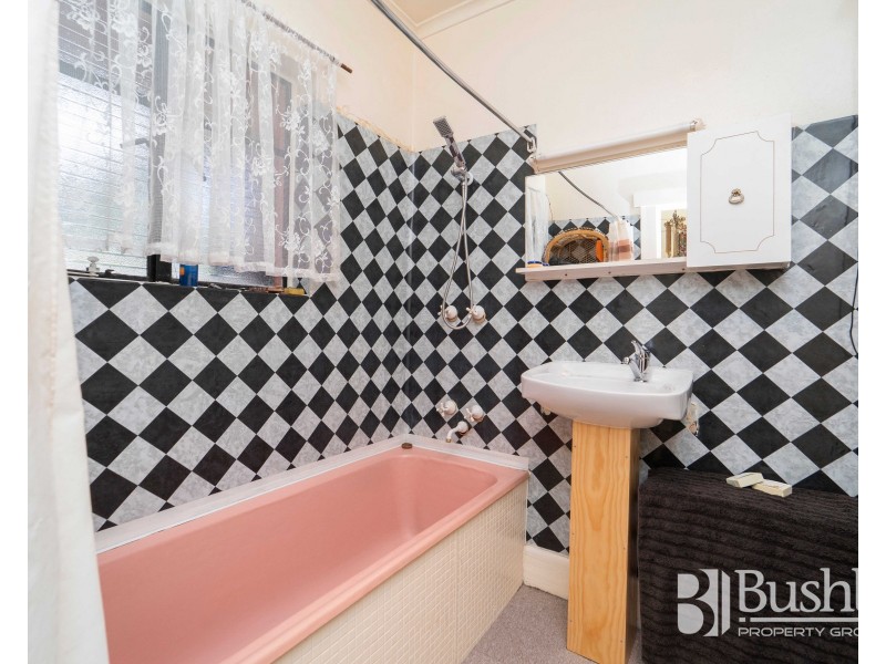 10 Tasman Highway, Waverley TAS 7250