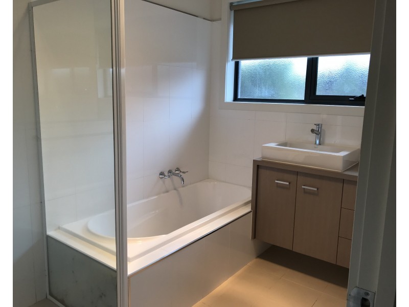 1/26 Bartlett Grove, Newnham TAS 7248