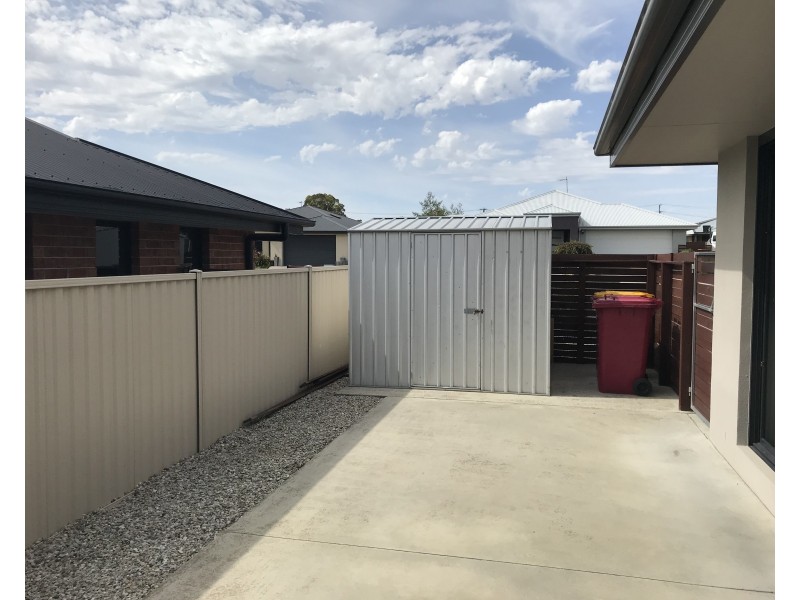 1/26 Bartlett Grove, Newnham TAS 7248