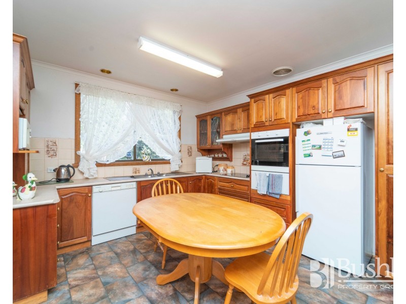 8 Summit Drive, Devon Hills TAS 7300