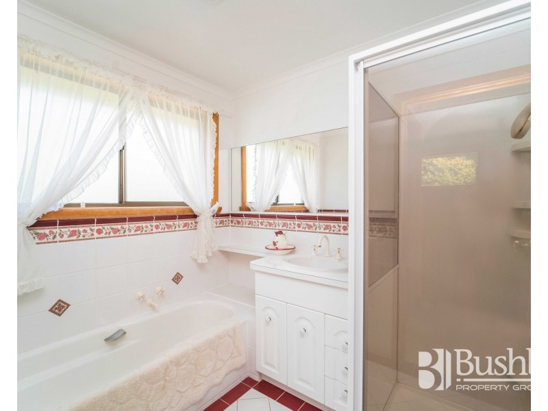 8 Summit Drive, Devon Hills TAS 7300