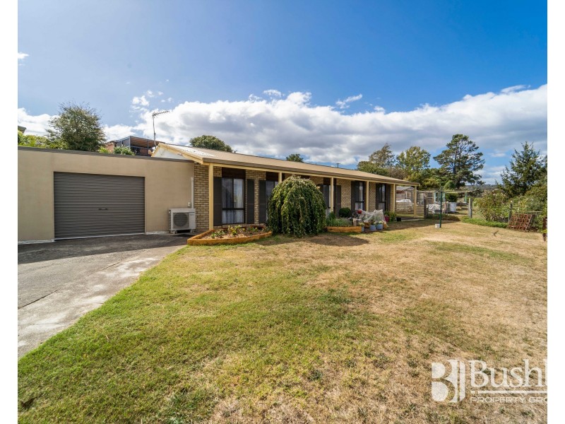 19 Parklands Parade, Newnham TAS 7248