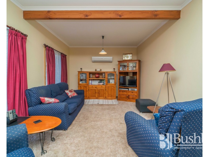 19 Parklands Parade, Newnham TAS 7248