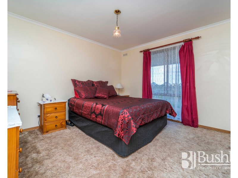 19 Parklands Parade, Newnham TAS 7248