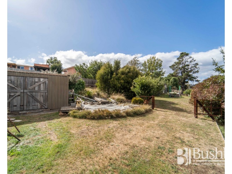 19 Parklands Parade, Newnham TAS 7248