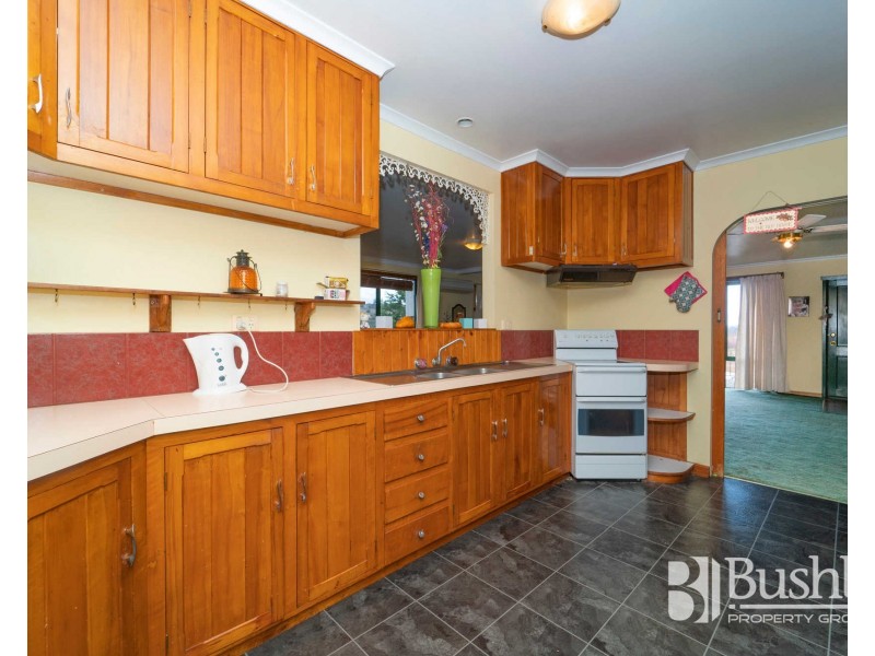 31 Bill Grove, Mowbray TAS 7248