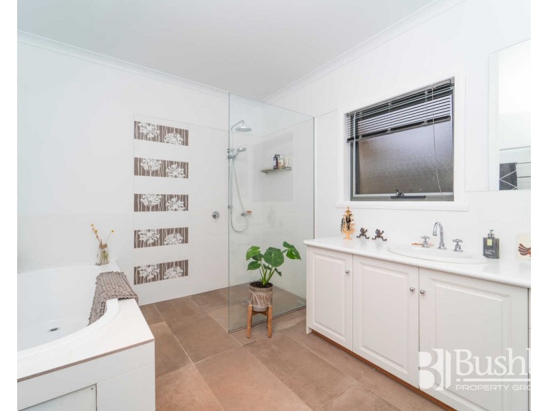 237 Glenwood Road, Relbia TAS 7258