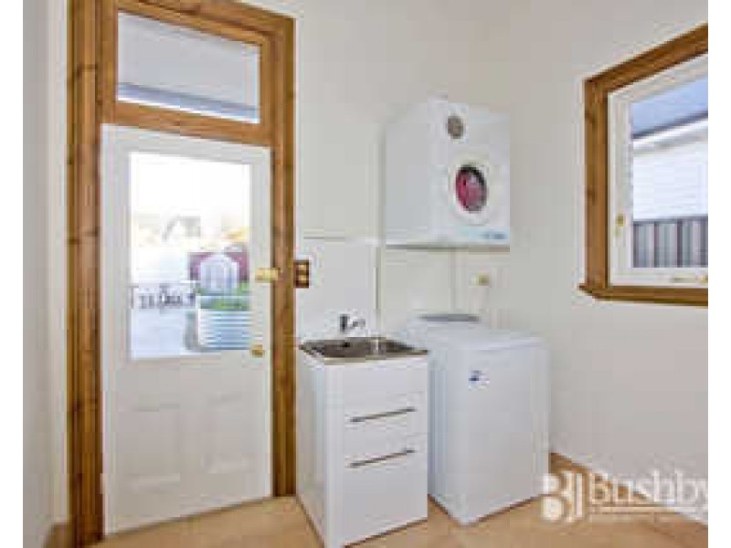 5 College Street, Newstead TAS 7250