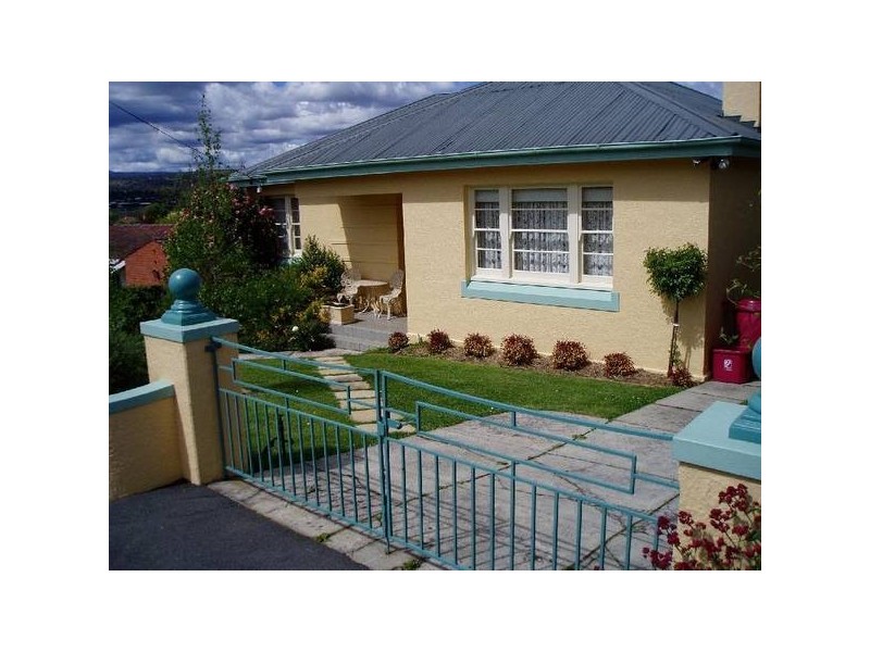 Wentworth STREET, Newstead TAS 7250