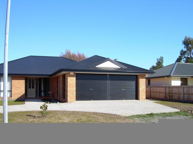 20 Bethune PLACE, Newnham TAS 7248
