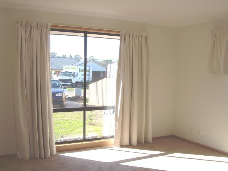 20 Bethune PLACE, Newnham TAS 7248