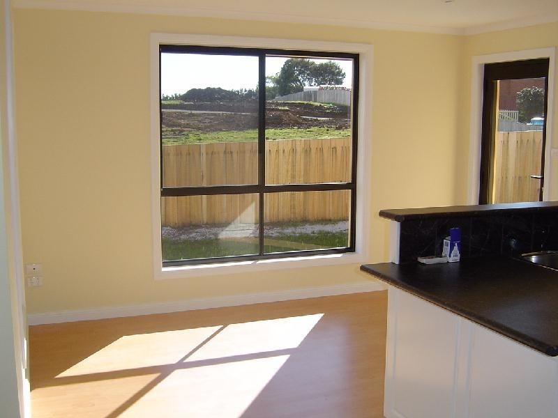 2/37 Camira STREET, Newnham TAS 7248