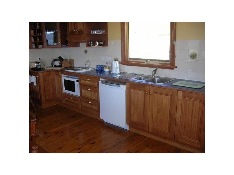 77 Flinders St. Wonderful River and Mountain Views, Beauty Point TAS 7270