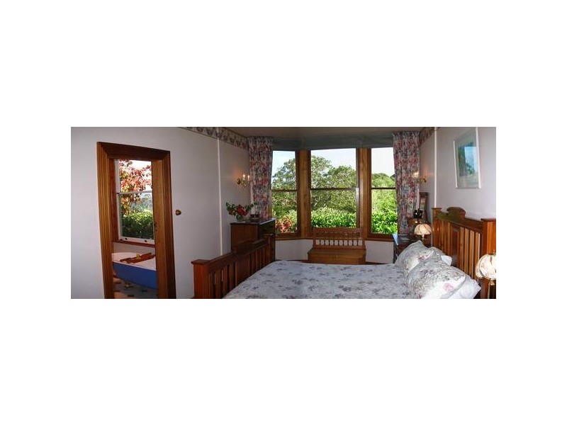 77. Flinders Street. Wonderful River and Mountain Views, Beauty Point TAS 7270